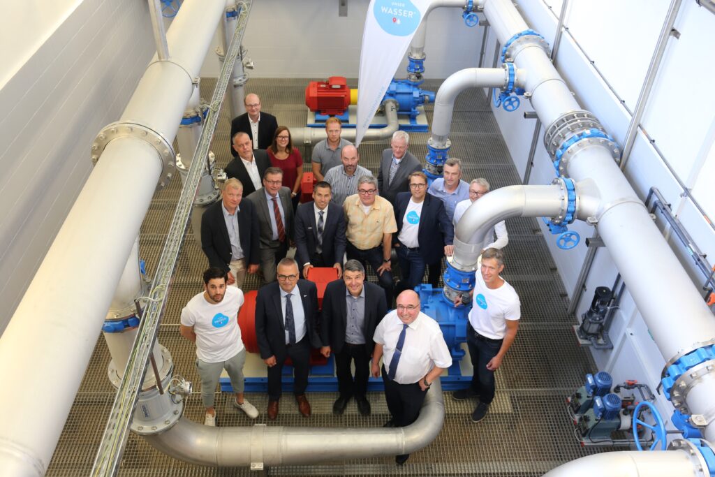 Hoch motiviert und gut vernetzt: die Wasserpartner um Michael Bernemann (2. v. r. vorne) im Kreis Paderborn.