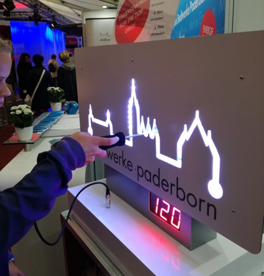 PaderBau Heißer Draht mit SW PB Logo